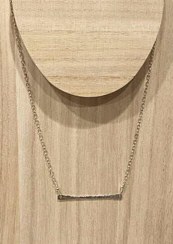 Horizontal Hammered Bar