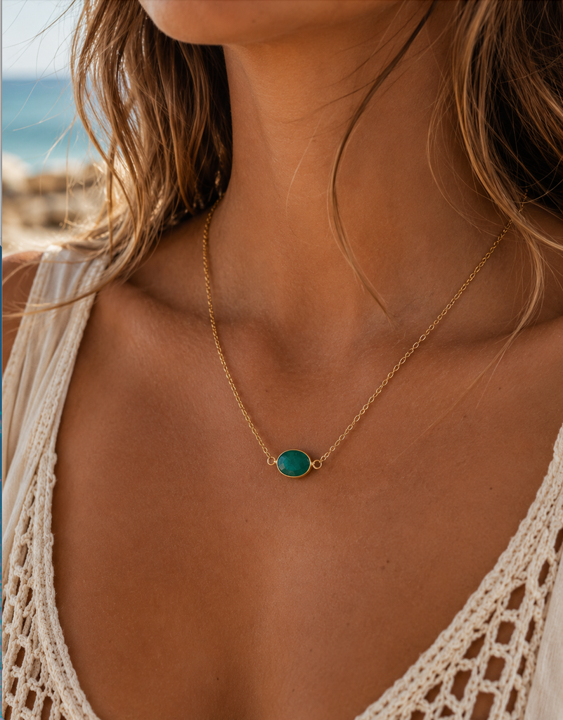 Emerald mini gemstone pendant